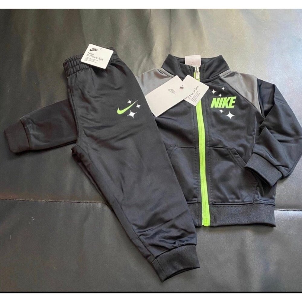 NWT Nike Athletic Track Suit Set Baby Boys Size 18M